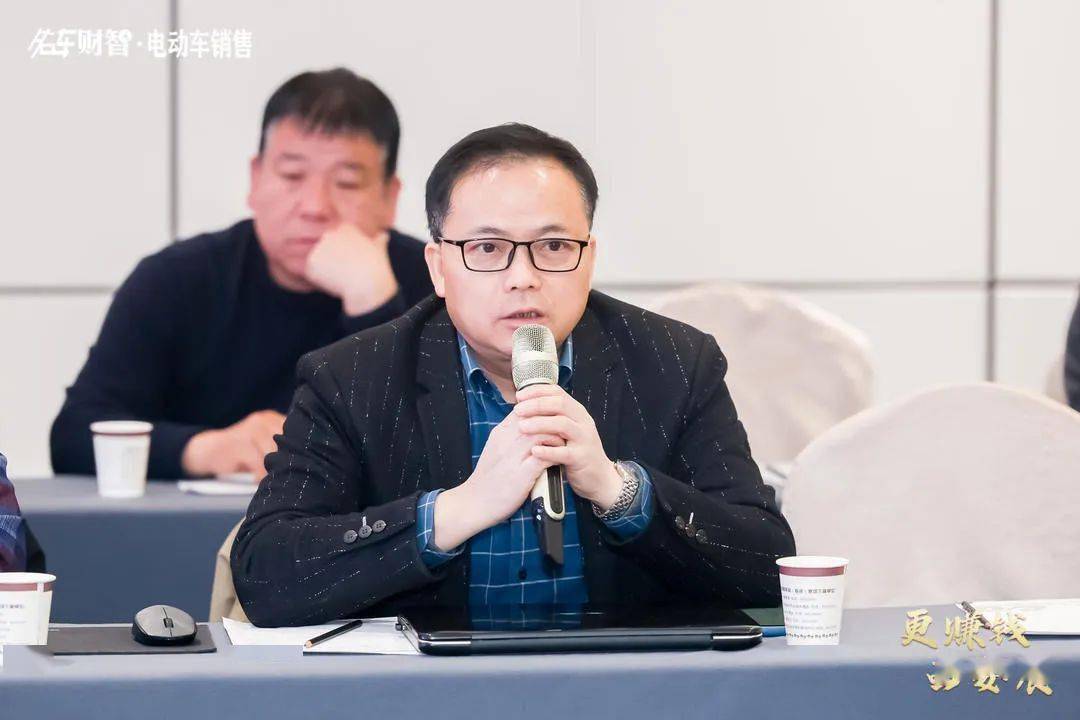 有方向、更赚钱！2024三轮车行业高峰论坛举行(图7)