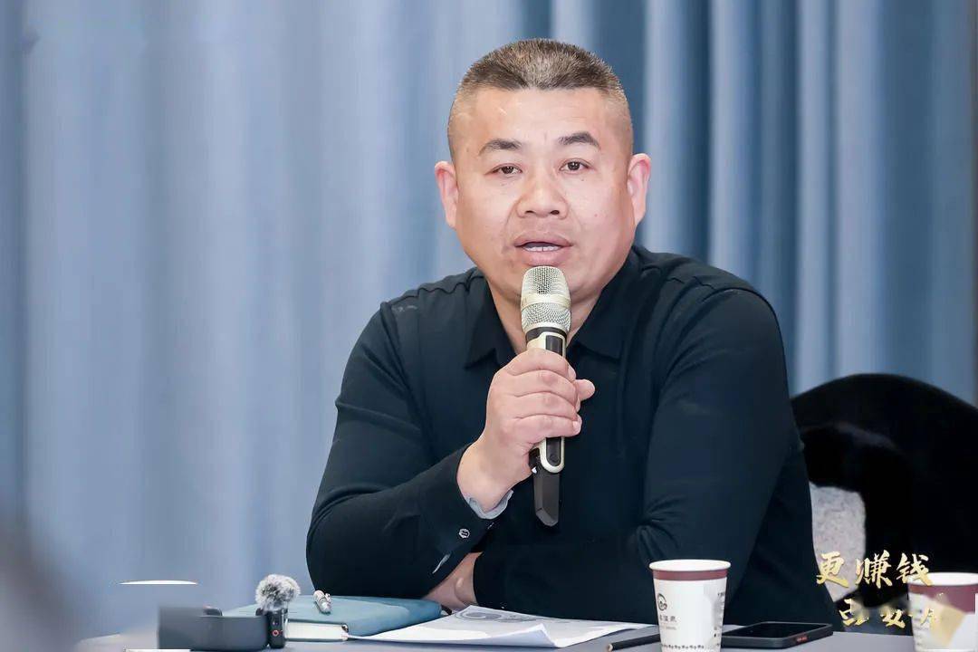 有方向、更赚钱！2024三轮车行业高峰论坛举行(图18)