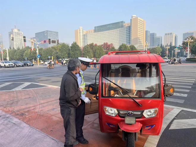 2024年1月1日起4类电动车、三四轮车将禁止上路停放也要罚(图1)