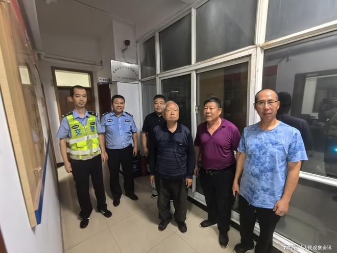 “锦”表谢意“旗”赞警心——郑州交警四支队暖心助回家(图2)