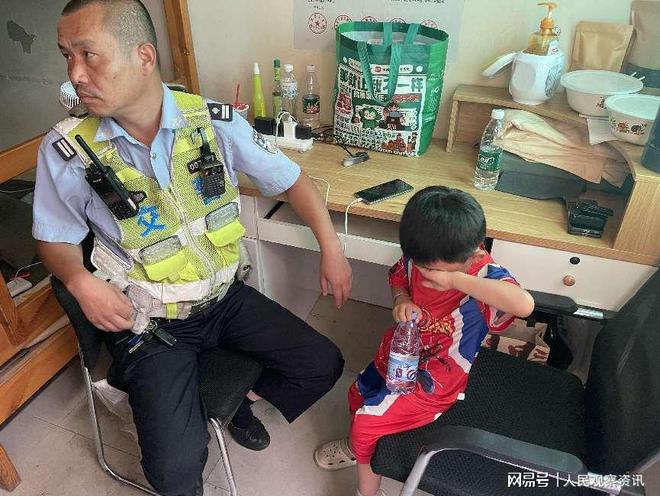 “锦”表谢意“旗”赞警心——郑州交警四支队暖心助回家(图5)