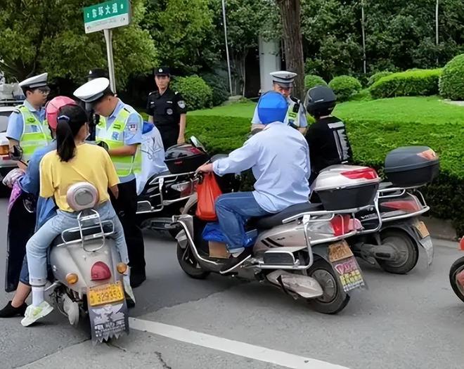 除了上牌2024电动车、三轮车上路实施“3禁1罚”管理多地明确(图4)