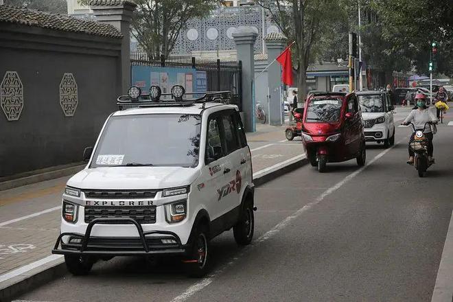 明年违规电动三四轮车清退、禁行老年人如何出行？交警给出3种方案(图1)