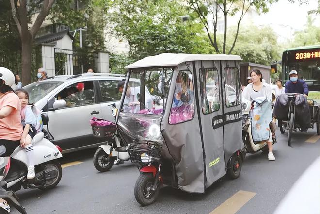 明明三轮电动车很实用为什么很多地区还禁行？交警说出4条理由(图2)