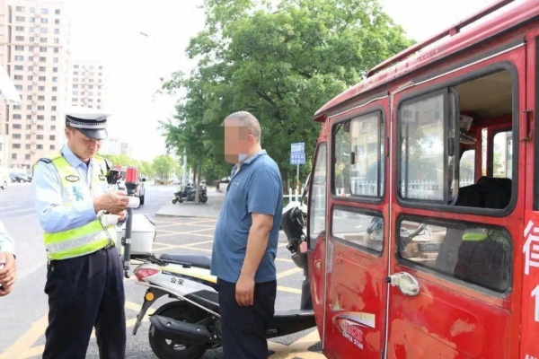 不罚款、不限行！电动车、三四轮车有新政策(图1)