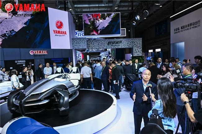 2024进博会雅马哈“人机合一”惊艳全场引领未来出行新趋势(图3)