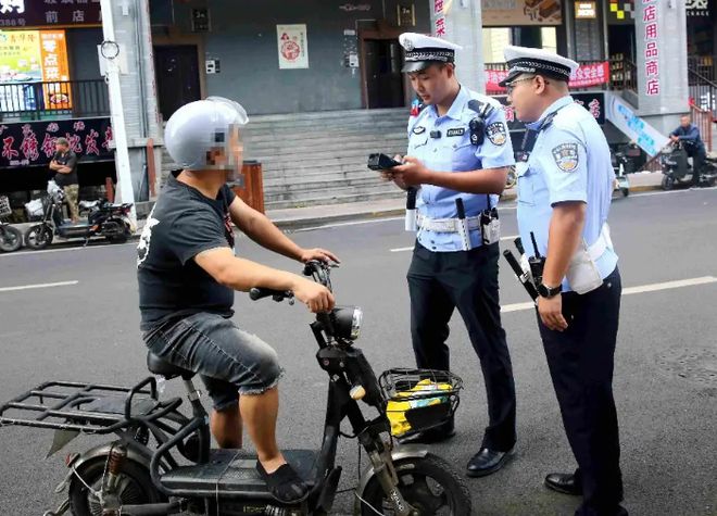 不禁、不罚！电动车、三四轮车都有新政策上牌、上路迎来好消息(图7)