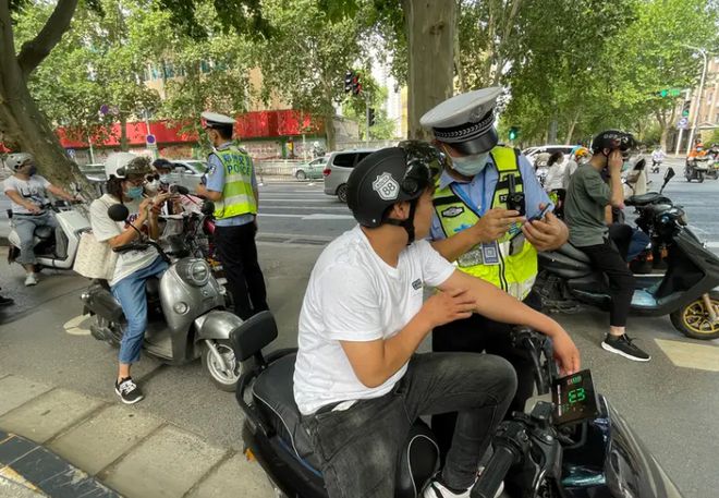 不禁、不罚！电动车、三四轮车都有新政策上牌、上路迎来好消息(图9)