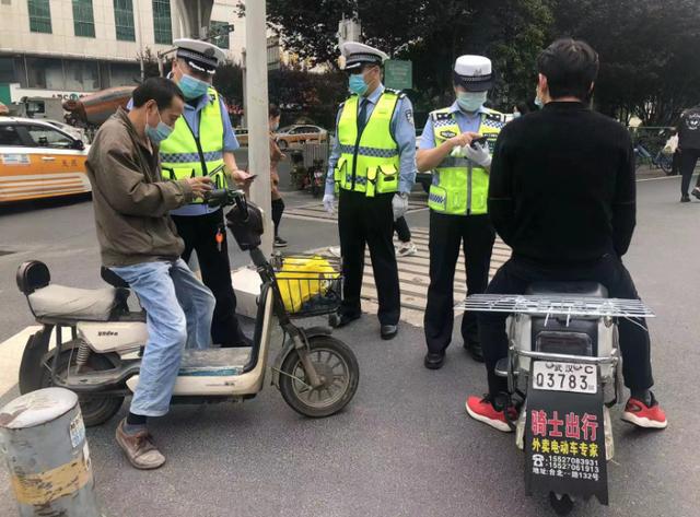 除头盔外电动车、三轮车上路有“5不准”新要求12月起执行！(图6)