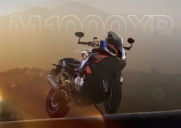 2509万起宝马M1000XR上市:对比长城8缸摩托怎么选