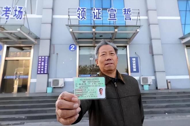 今天才知道!怎么买到适合老年人的电动三轮篷车?只需记住这3点(图4) 今天才知道!怎么买到适合老年人的电动三轮篷车?只需记住这3点(图4)