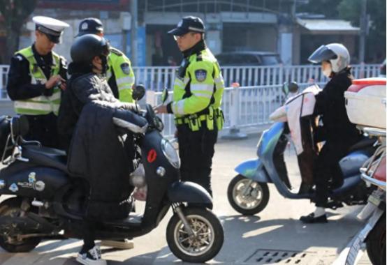 新规！2025年1月起施行：60岁以上老人可开8种电动车5种有限制(图14)