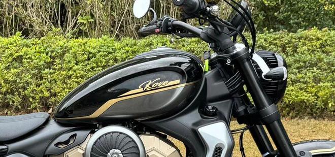更“成熟”的450RR双油箱的大巡航新款350RR跑车凯越开年整“大活”(图6)