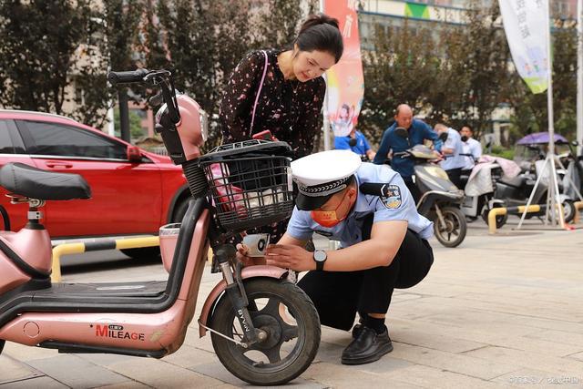 年底电动车严查开始了交警：重点查处这5种车型这4种不罚不禁(图2)