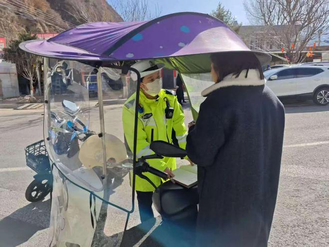 除了戴头盔4月1日起电动车、三轮车合法上路“3大件”缺一不可多地严查(图2)