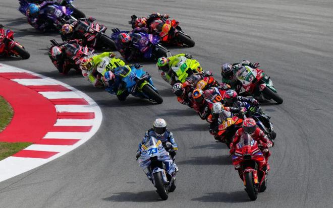 全面V4时代MotoGP直列四缸的绝唱由雅马哈完成(图9)