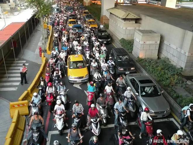 重磅！摩托车13年强制报废或松绑驾证新政迎来巨变。