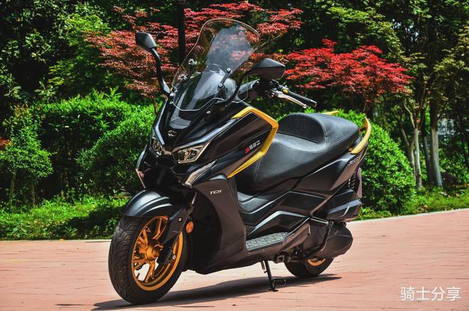 250踏板车谁家强？还是要多看看光阳S250更便宜了！(图5)