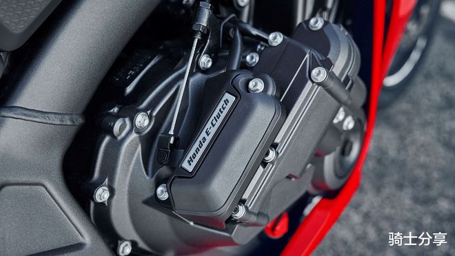 本田海外发布2026款四缸650系列内地版可能也会跟进！(图4)