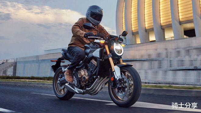 本田海外发布2026款四缸650系列内地版可能也会跟进！(图10)