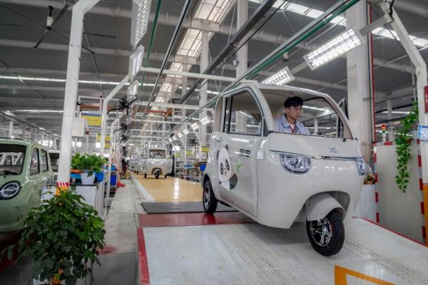 从“土三轮”到“全球潮品”这里的“三蹦子”何以“闯世界”(图2)