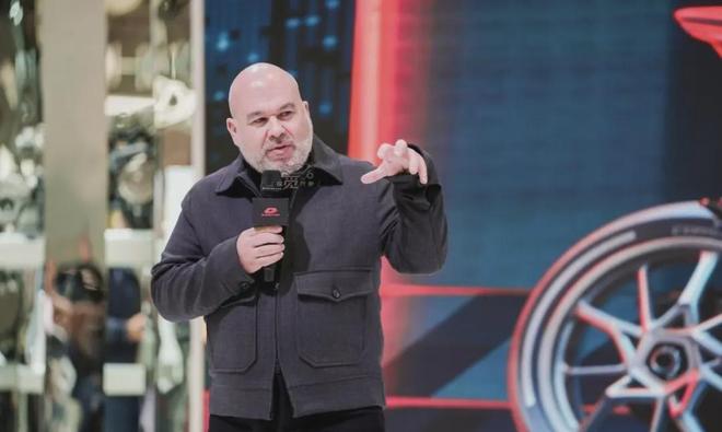 2025米兰摩展︱QJMOTOR这五台新车真是帅得让人泪目！(图2)