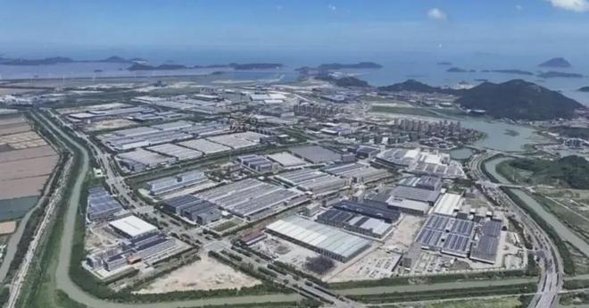 2025米兰摩展︱QJMOTOR这五台新车真是帅得让人泪目！(图11)