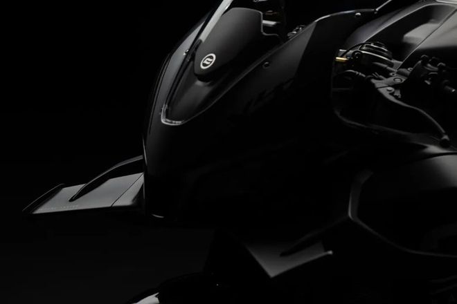 V4SR与公升MT双旗舰并肩登场！CFMOTO重磅新车亮相2025米兰车展(图4)