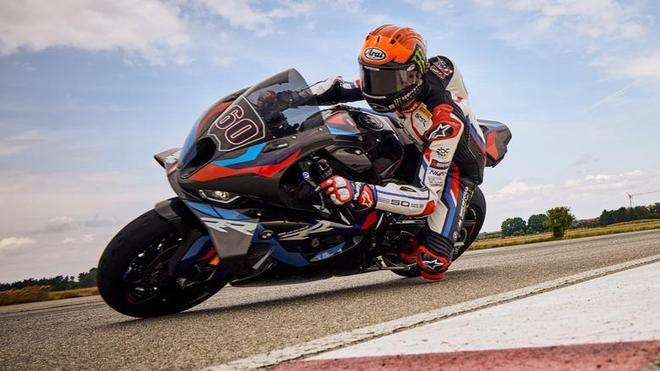 五款极速宝马摩托车只有顶尖骑手才能征服！