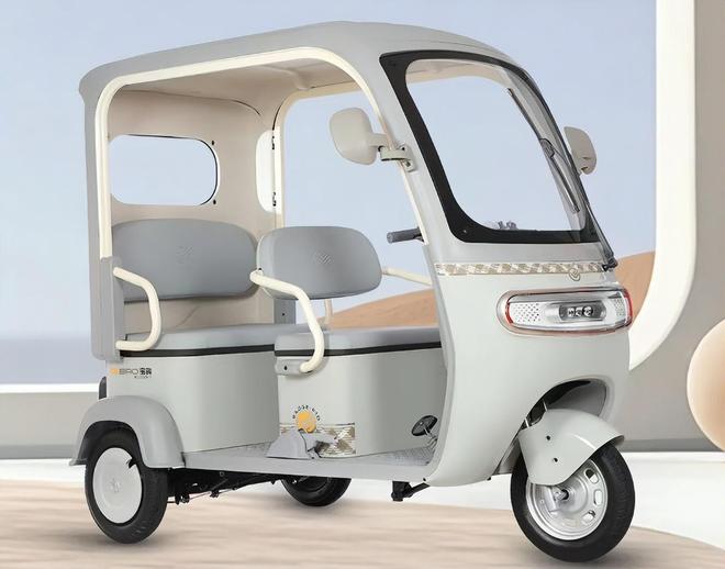 电动三轮车大变样！安装雨篷不算改装遮风挡雨适合老年人代步(图7)