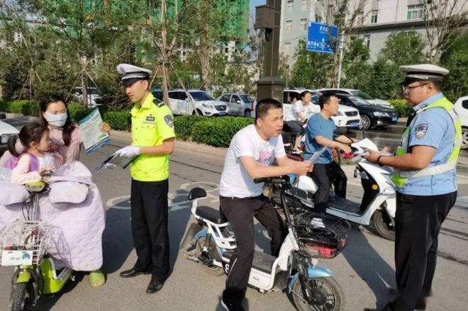 12月1日起除禁止旧国标销售这4种电动车号牌将失效禁止上路(图2)