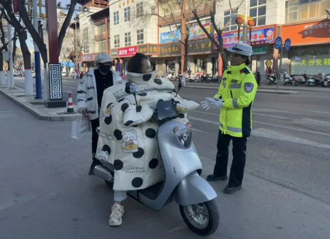 12月1日起除禁止旧国标销售这4种电动车号牌将失效禁止上路(图5)