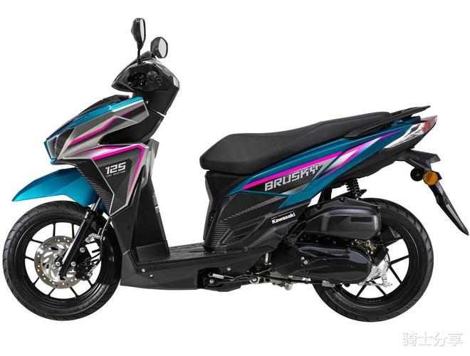 川崎125踏板完成升级外观很有特色性能并不激进！