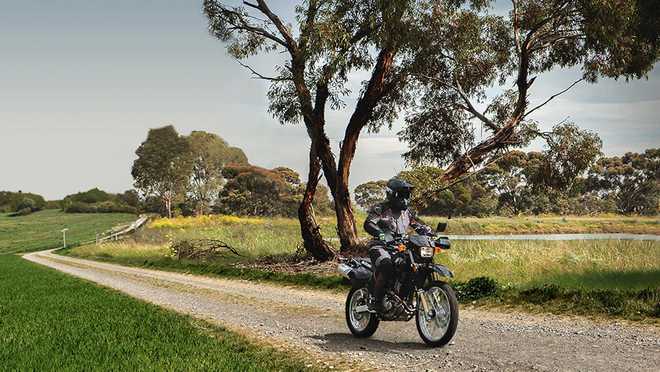 探索全能骑行乐趣：最佳中型双用途摩托车推荐(图6)