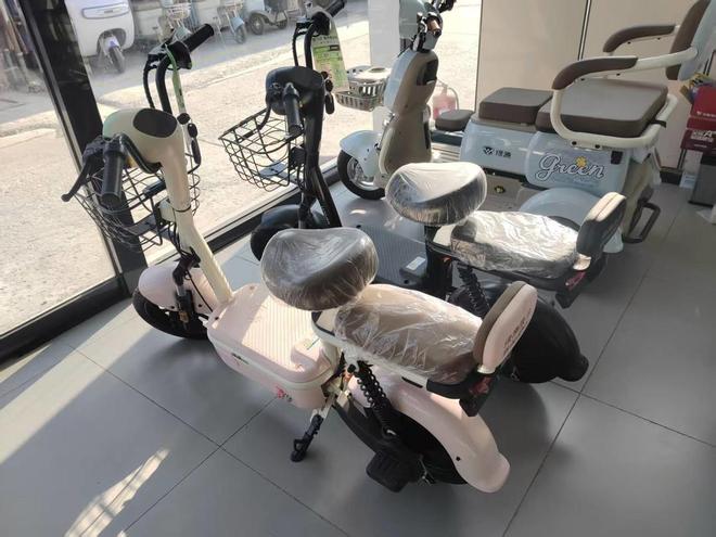 壹点调查记者实探济南多家电动自行车门店：新车不多价格略高(图2)