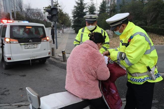 2026年1月1日起电动车、摩托车、三轮车“3不准”新规定处罚明确了(图2)