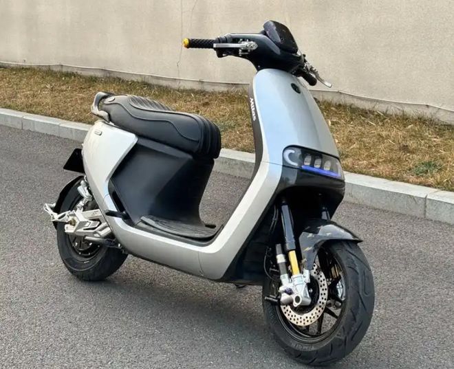 雅迪销量第一为什么年轻人却喜欢九号电动车？3个原因非常现实(图2)