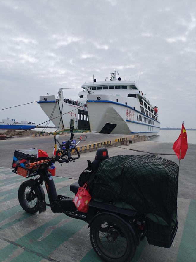 老年代步车为何成了接送孩子的“主力军”？(图4)