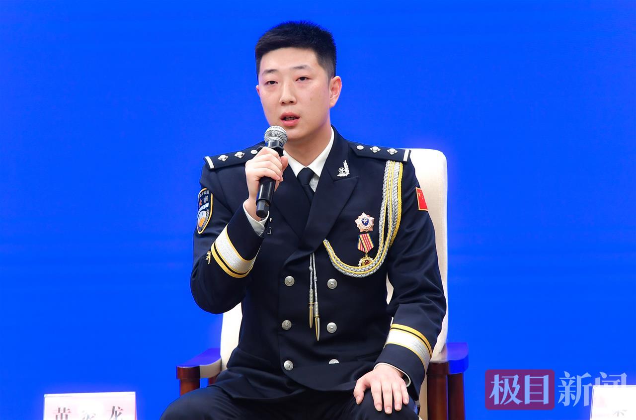 找三轮车、寻手机民生小案“朝发夕破”！2025“荆楚最美基层民警”黄炎龙专解群众“天大的小事”(图2)