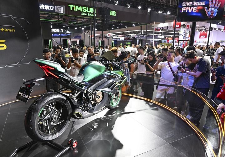 重庆“雨林生态”助“燃”张雪机车创新锻造“硬核”实力(图2)