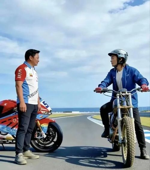 陈光标的劳斯莱斯张雪的摩托车：1500万都给李亚鹏(图10)